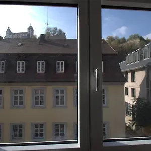 Stilvolle Direkt In Der Wurzburg