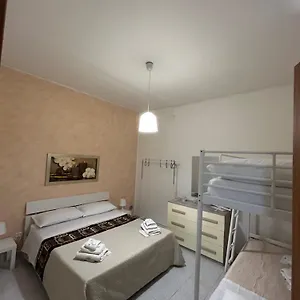apt-alle-porte-del-pigno-house.taorminaitalyhotels.com/